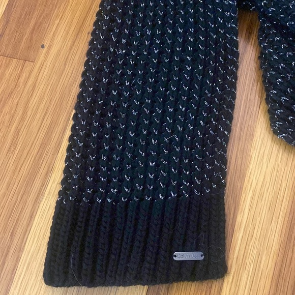 Calvin Klein Women’s Black and Silver Knit Scarf OS - Picture 3 of 7